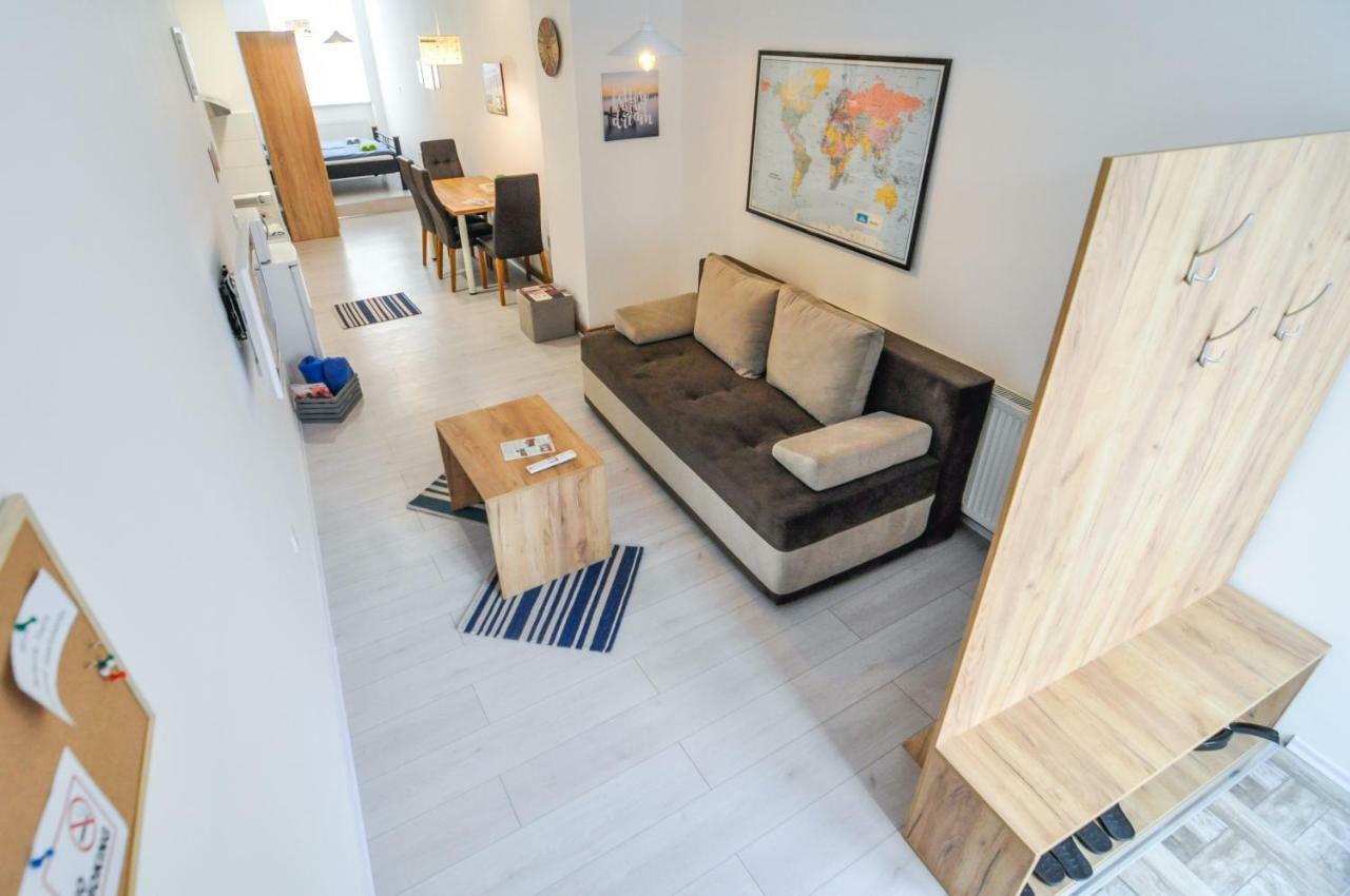 Apartment Torus *